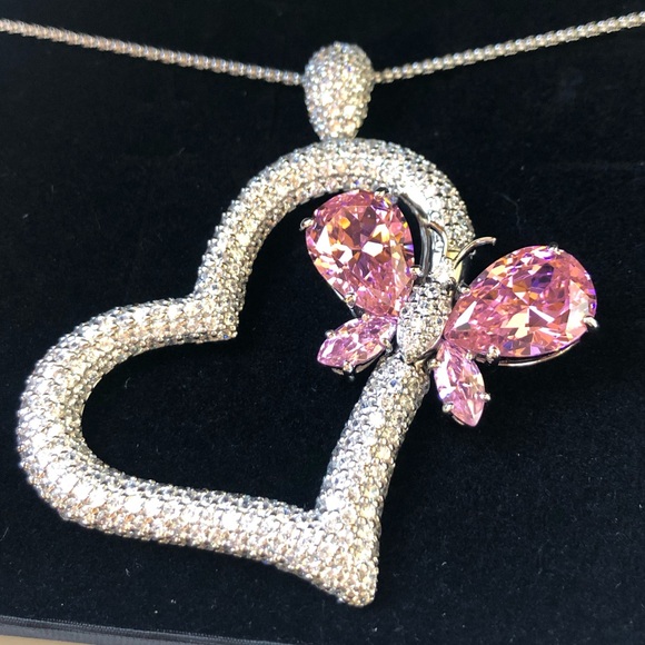 Butterfly necklace - Picture 5 of 5